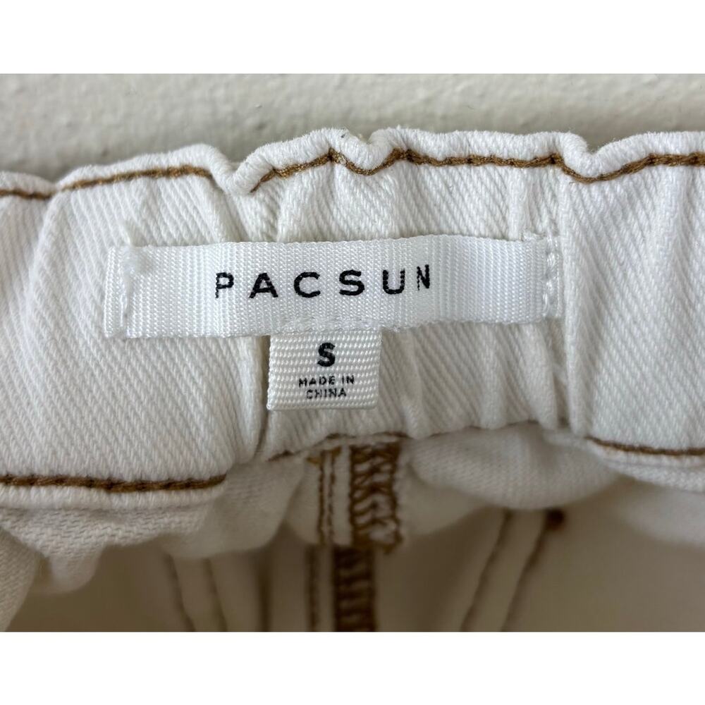 Pacsun Women's Shorts Size Small in Cream - Picture 4 of 7